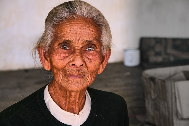 elder-people-senior-640x480-49167547.jpeg