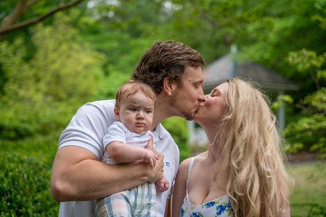 family-640x480-9080065.jpeg