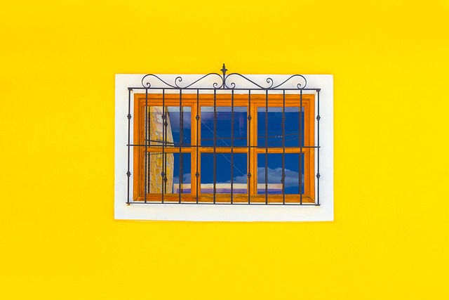 house-window-window-640x480-45551768.jpeg