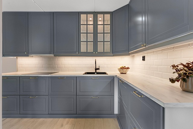 kitchen-kitchen-floor-640x480-87437481.jpeg