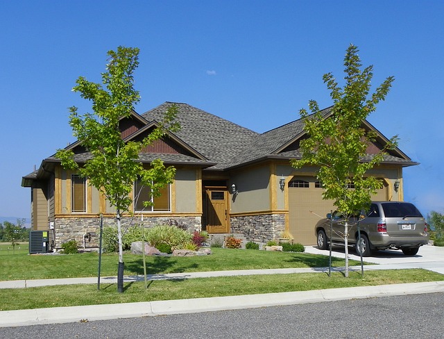 landscaping-640x480-22875965.jpeg