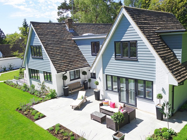 landscaping-640x480-90267496.jpeg