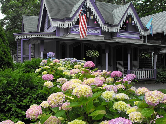 landscaping-640x480-91952506.jpeg