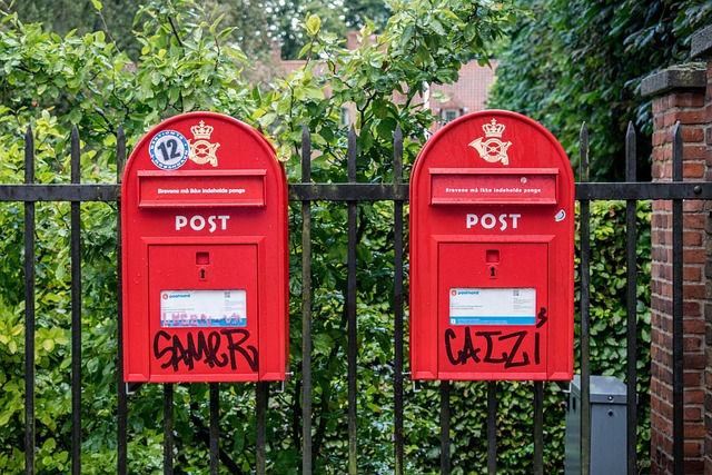 mailbox-640x480-76040609.jpeg
