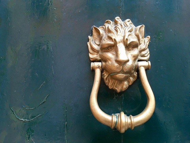 metal door