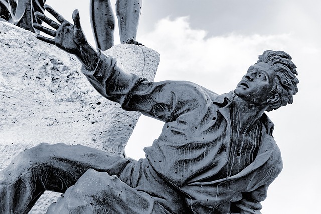 Recycled Metals Meet Modern Art: Eco-Friendly Industrial Sculptures