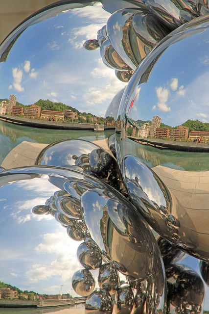 mirror-640x480-52376930.jpeg
