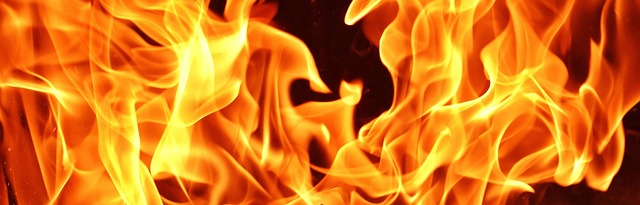 outdoor-fireplace-640x480-67543426.jpeg