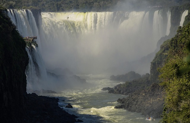 Eco-Friendly Pond & Waterfall Design: Professional Tips for Sustainable Beauty