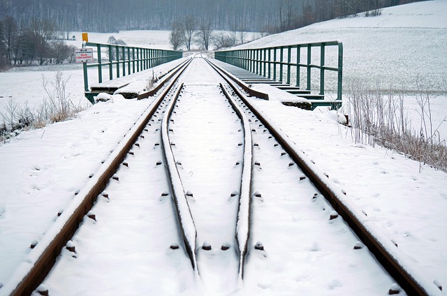 railing-640x480-94512684.jpeg