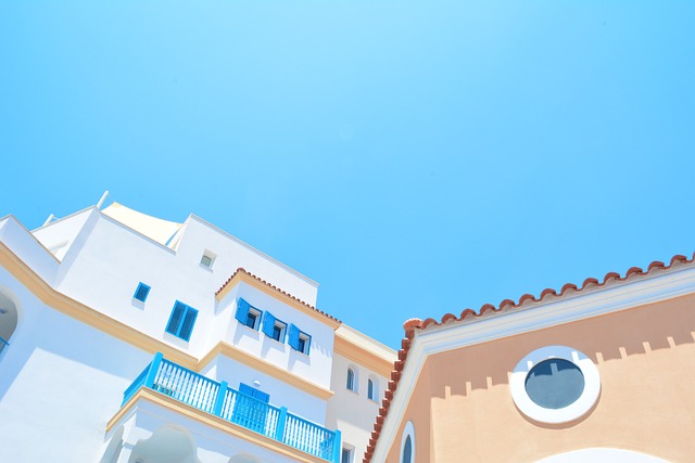 roof-640x480-33757152.jpeg
