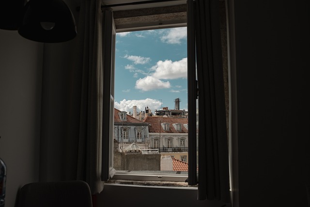roof-640x480-57659727.jpeg