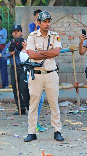 security-guard-640x480-64405106.jpeg