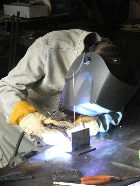 sheet-metal-and-fabrication-detailing-640x480-93846539.jpeg