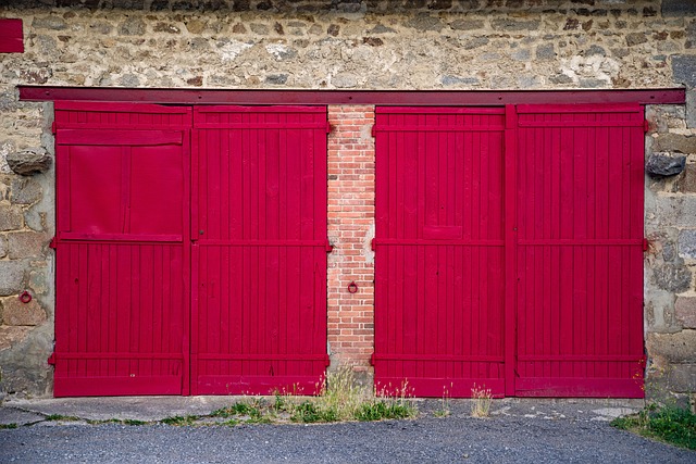 barn-door-640x480-58634887.jpeg