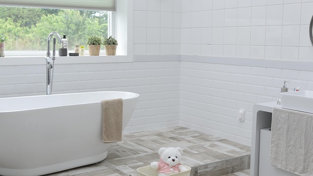 Modern Bathroom Design: Touchless Tech Meets Minimalist Aesthetics