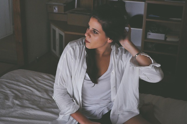 bed-frame-640x480-73335253.jpeg