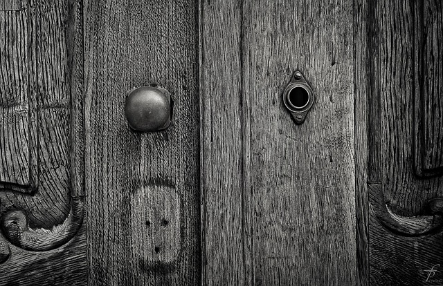 commercial-door-lock-repair-640x480-1066491.jpeg