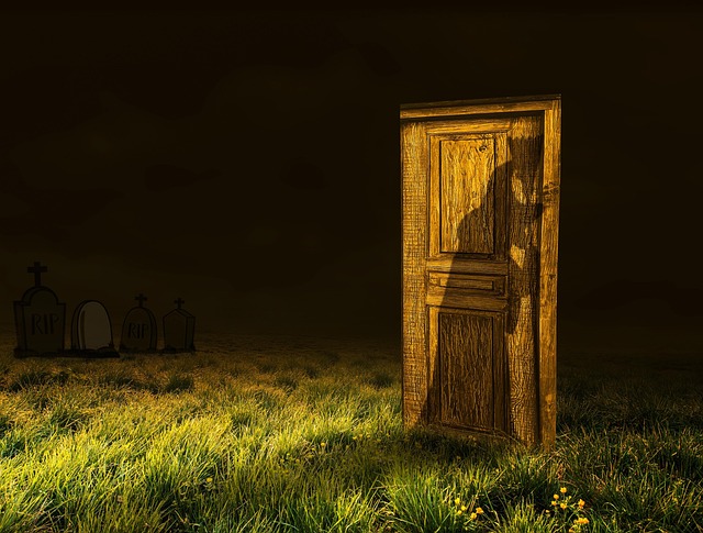door-640x480-7488868.jpeg