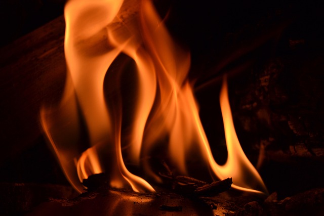 fireplace-640x480-7499150.jpeg