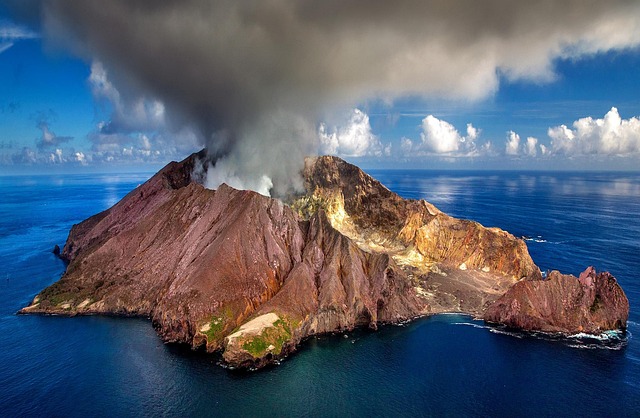 island-countertop-640x480-86005770.jpeg