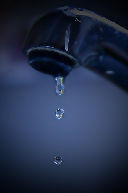 kitchen-sink-640x480-83664114.jpeg