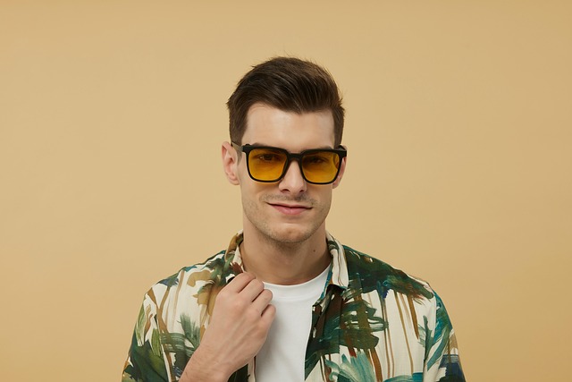 Men’s Full-Body Smooth Waxing: Pre-Wax Care & Techniques to Reduce Irritation