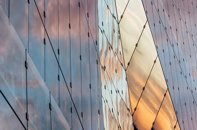 mirror-640x480-21276972.jpeg