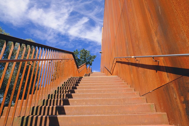 Durable Stair Handrails: Textured Surfaces Prevent Accidents