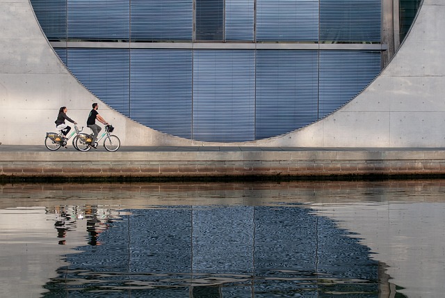 aquascape-architecture-640x480-58821073.jpeg
