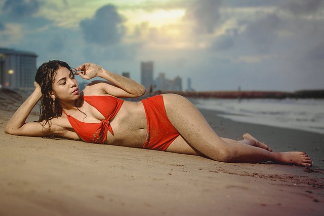 bikini-area-waxing-640x480-98729430.jpeg