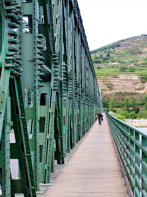 Bridge Structure Rendering: Visualize, Plan, Optimize Complex Projects