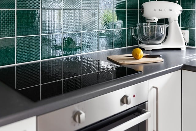 cabinet-countertop-640x480-4472774.jpeg
