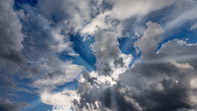 cloud-solutions-for-education-640x480-75473410.jpeg