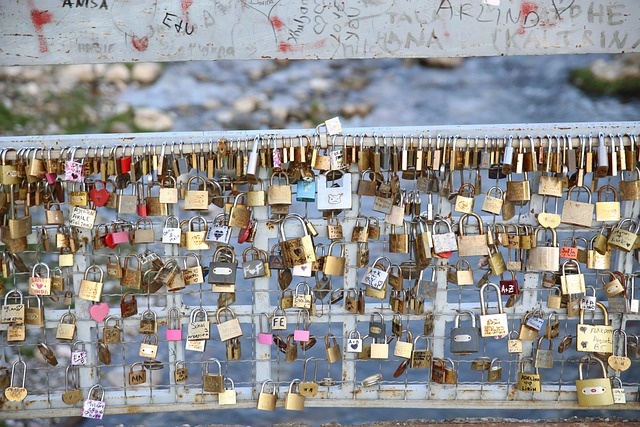 contactless-key-card-locks-640x480-17506654.jpeg