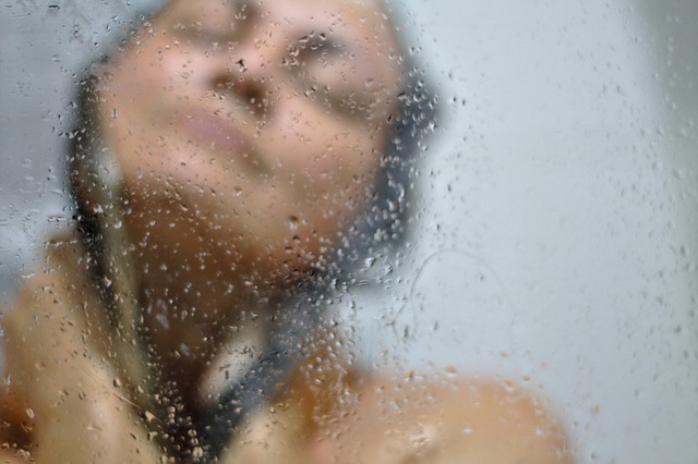 contrast-bath-therapy-for-recovery-640x480-79523048.jpeg