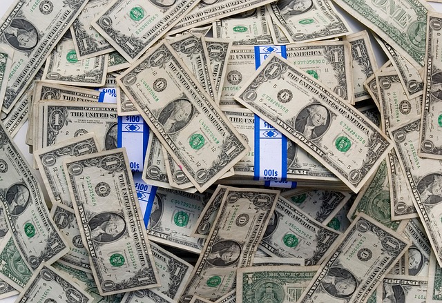 Streamlining Financial Sector IT Solutions: Helpdesk Support for Efficiency