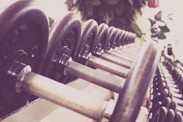 hot-and-cold-therapy-for-muscle-pain-640x480-92485496.jpeg