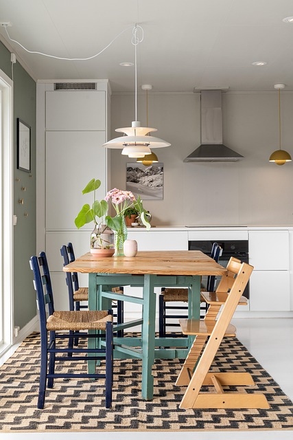 kitchen-floor-640x480-69801675.jpeg