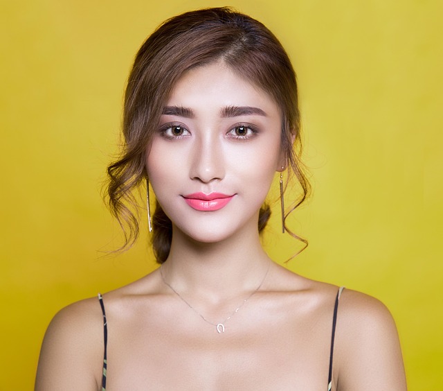 Unlock Glowing Skin: Tips for Dry, Oily, & Combination Types