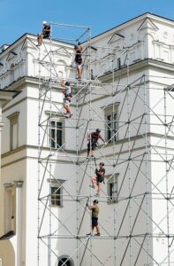 surveillance-system-installation-640x480-64117753.jpeg