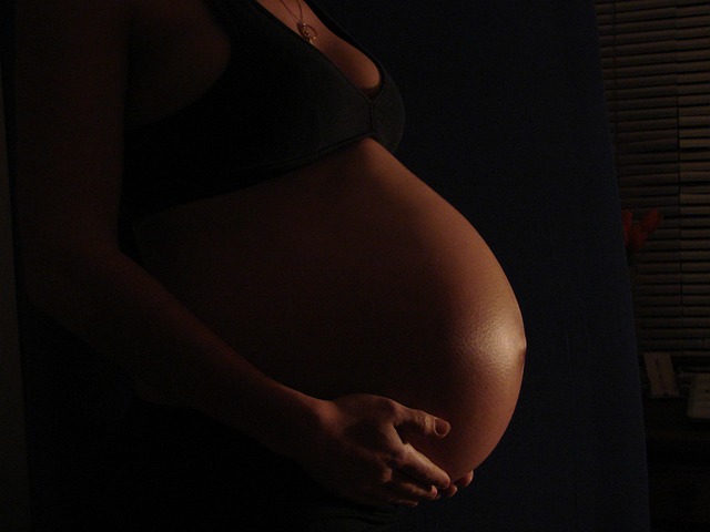 high-risk-pregnancy-and-surrogacy-640x480-51188920.jpeg