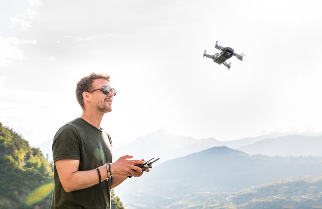 security-drone-patrols-640x480-579607.jpeg